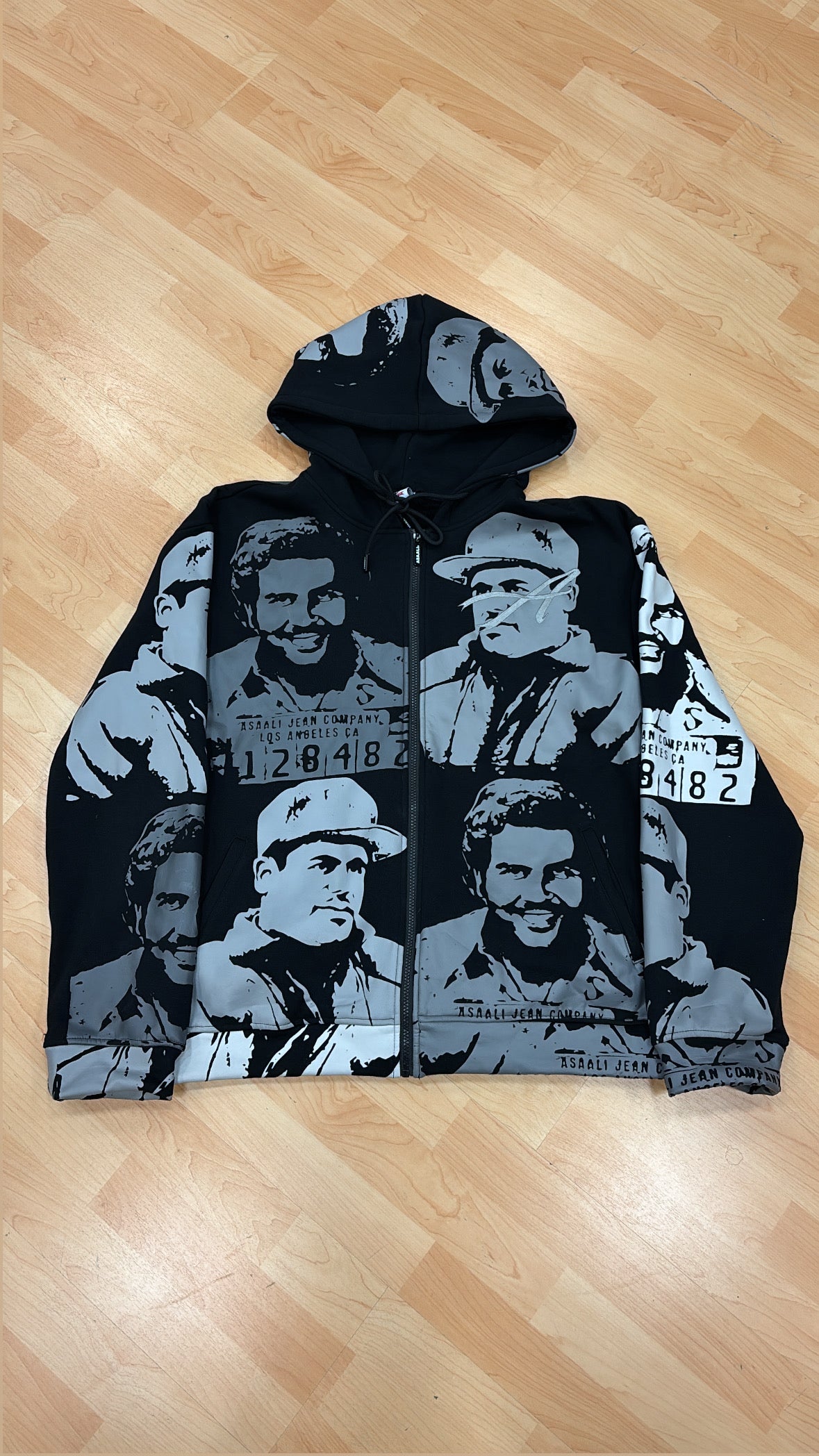 ASAALI PANTONE BLACK/GREY ZIP UP (PRE-OWNED) GREAT CONDITION
